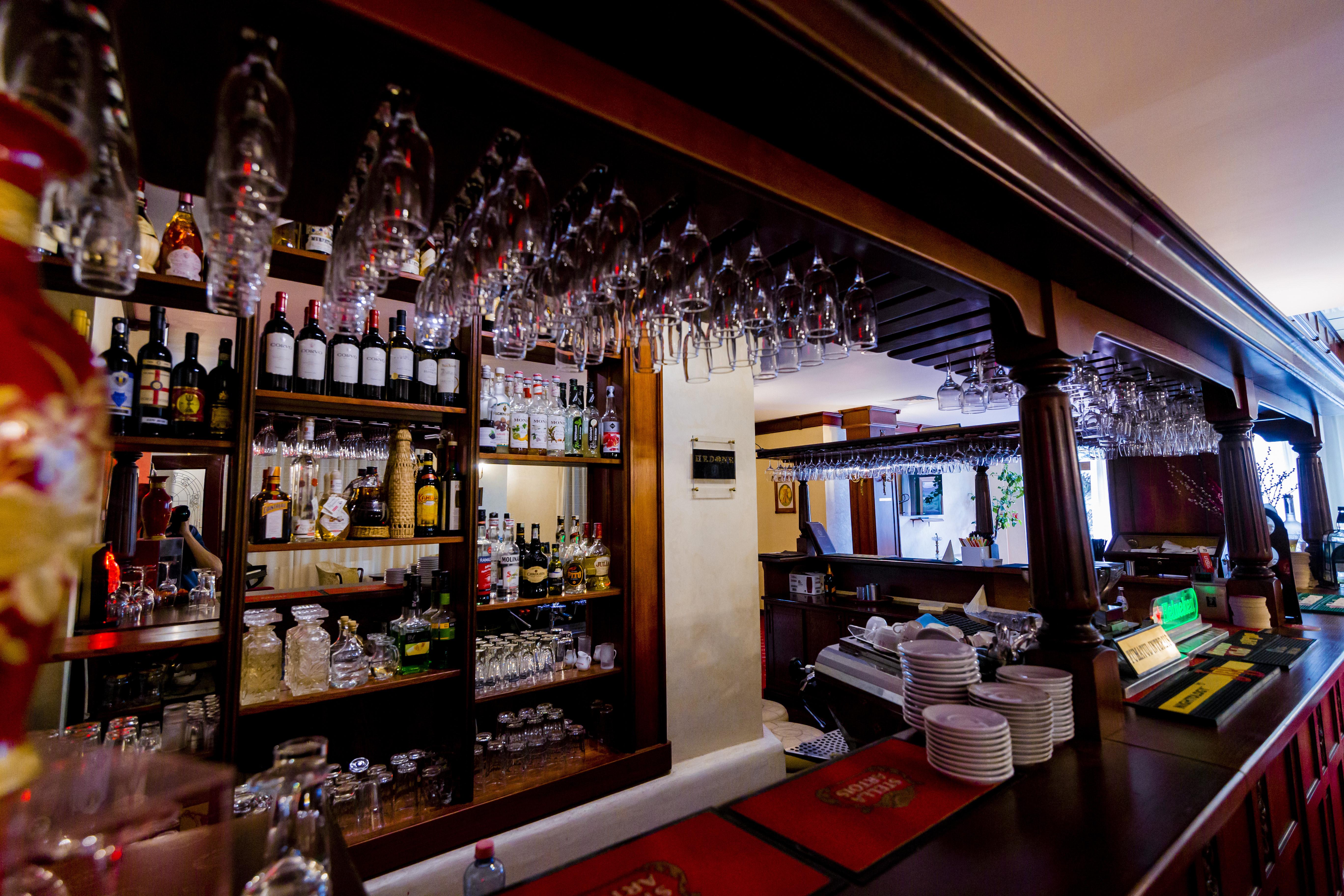 Hotel Golden House Craiova Bagian luar foto