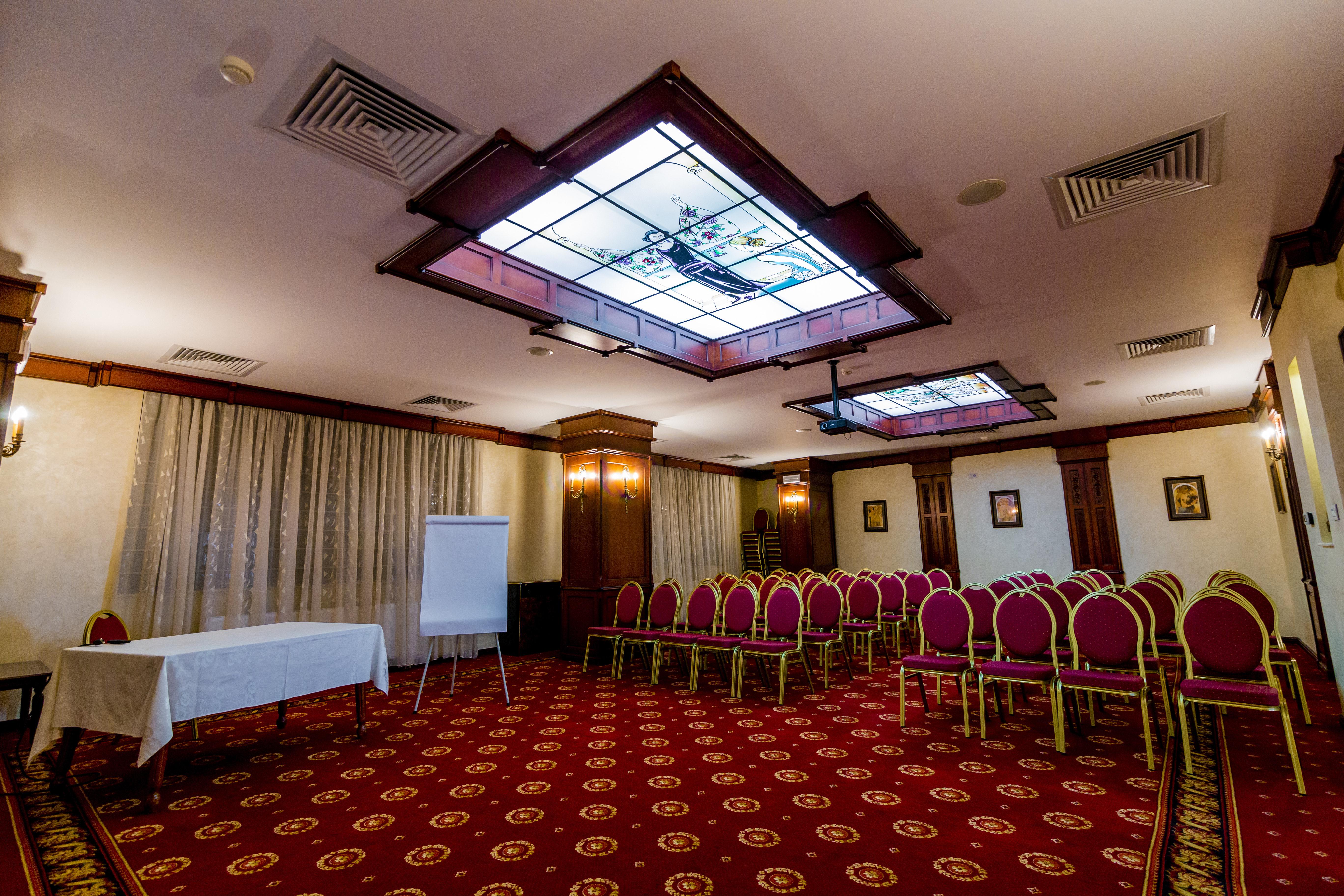 Hotel Golden House Craiova Bagian luar foto