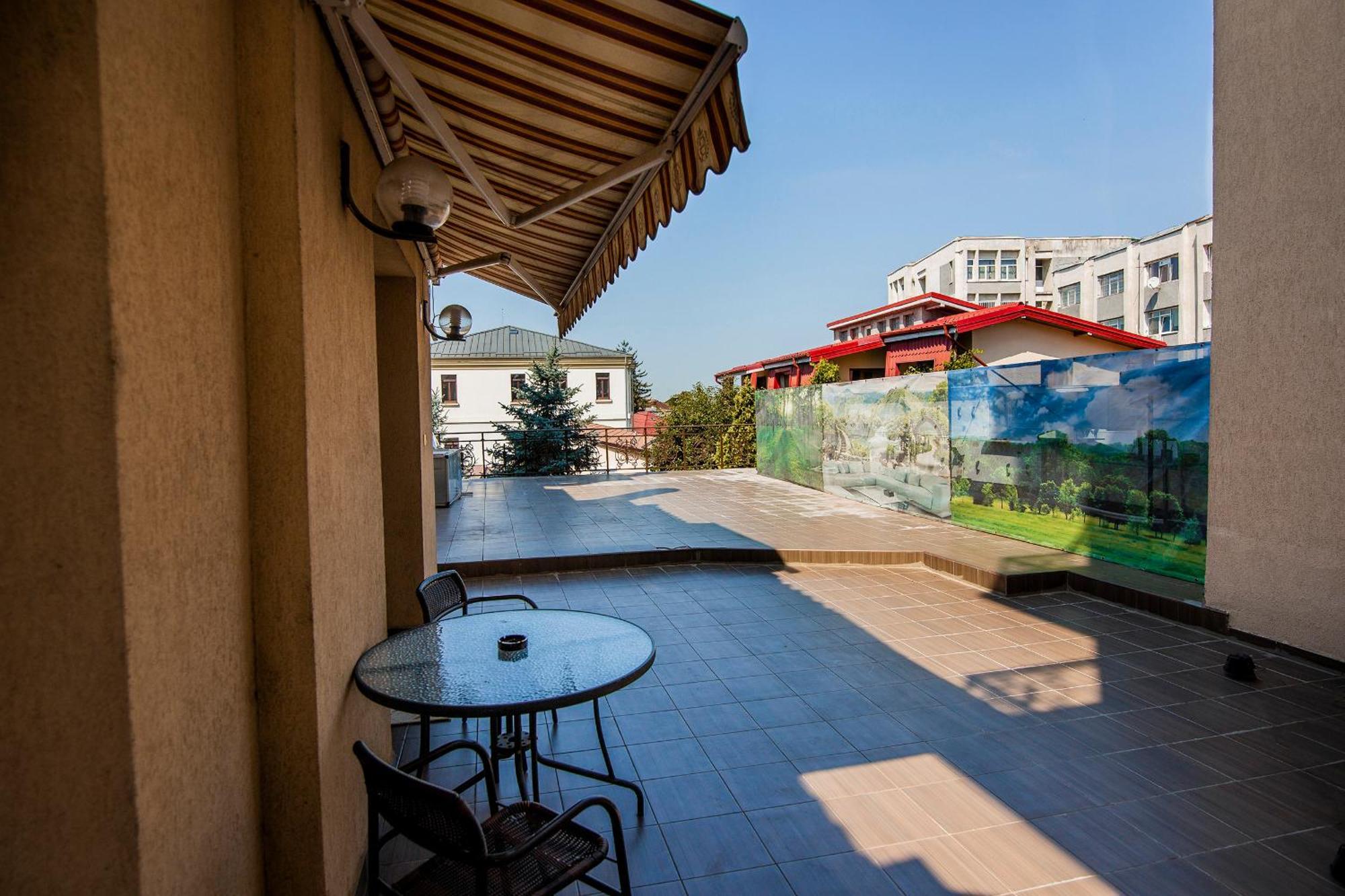 Hotel Golden House Craiova Ruang foto