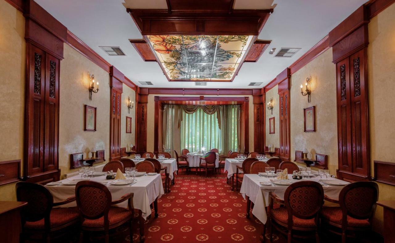 Hotel Golden House Craiova Bagian luar foto